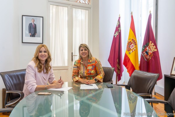 La nueva consejera de Empresa destaca el proyecto CAETRA en su primera visita a Cartagena