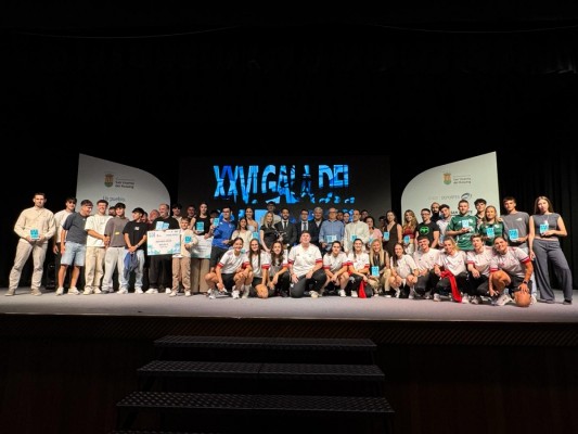 Sant Vicent reconoce el esfuerzo y los éxitos de sus atletas con la XXVI Gala del Deporte