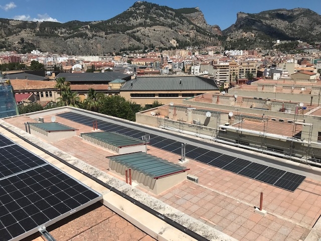 ¿Para qué se piden licencias en Alcoy?: del 22% para fotovoltaicas al 12% para habilitar pisos en locales