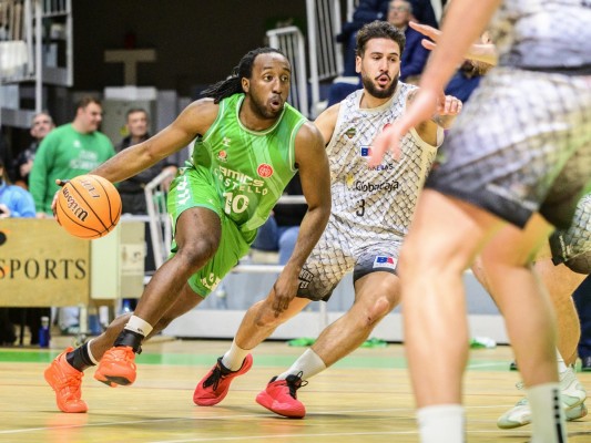 Primer asalto en la final por el ascenso a Primera FEB: el Amics visita la cancha del Albacete Basket