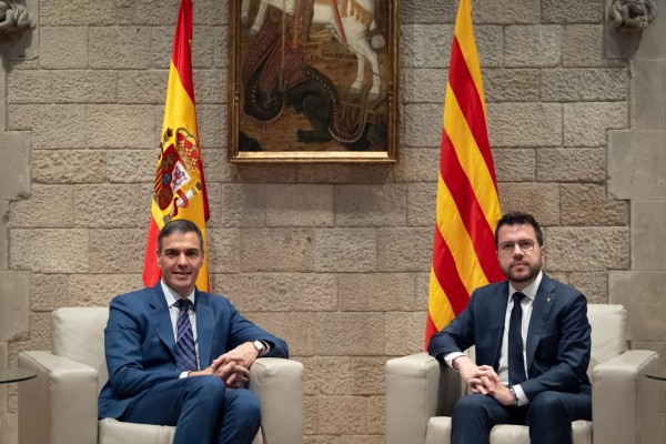 Sánchez y Aragonès se comprometen a 