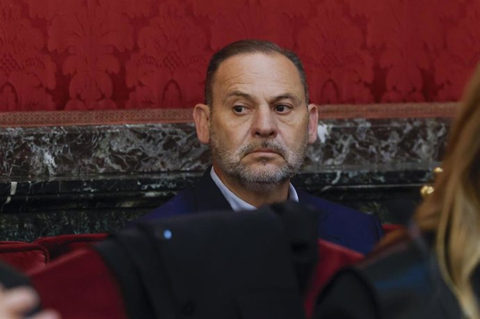 Ábalos dice que avisó a Sánchez contra el rescate de Plus Ultra y señala a Zapatero: 