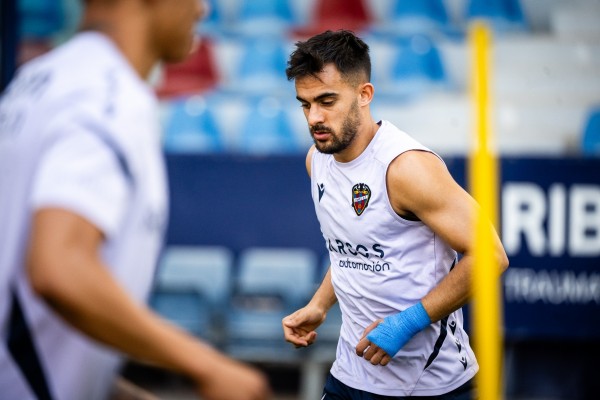 Castro se lleva a toda la plantilla a Sevilla, incluidos los lesionados