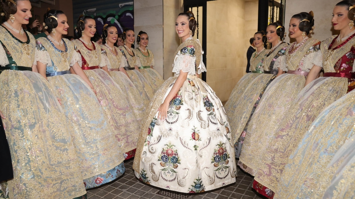 Arlandis, la última de una larga lista de falleras mayores y belleas del foc que ocuparon cargos públicos