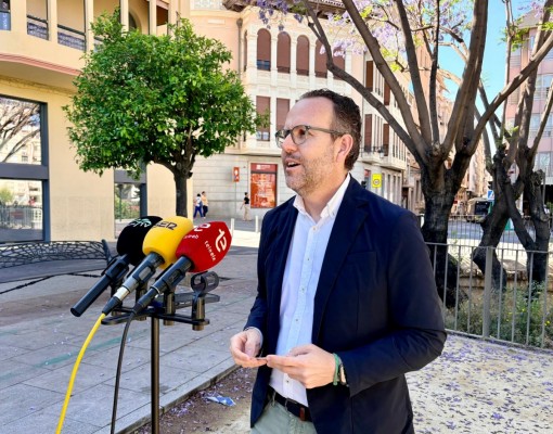 Héctor Díez sigue sus encuentros preelectorales en Elche: ahora, con una treintena de colectivos de discapacidad