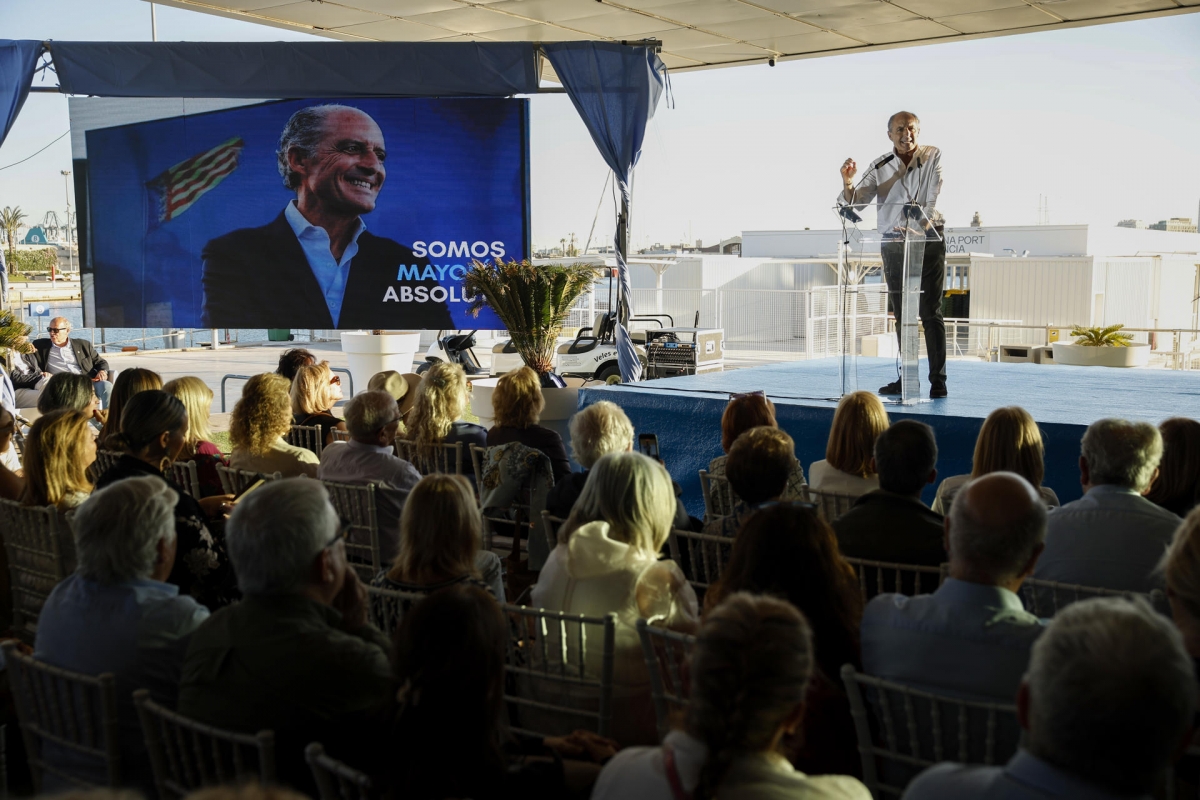Camps inicia su campaña a dirigir el PPCV: 