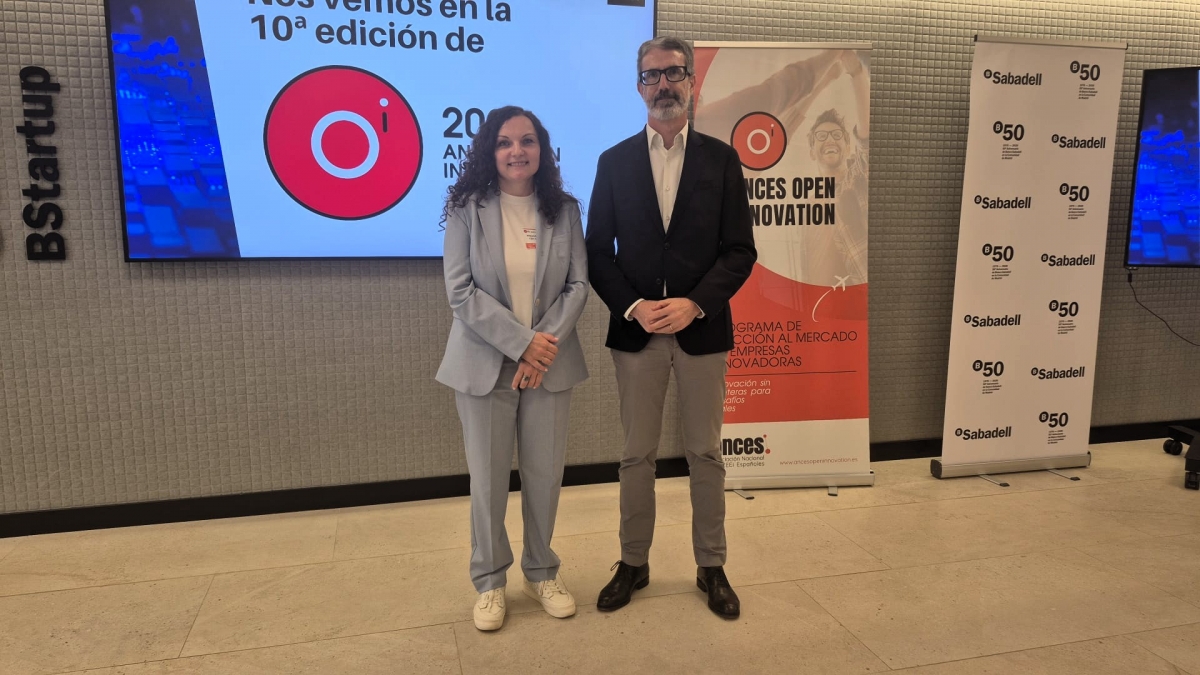 El director del CEEI Castellón, Justo Vellón, y la subdirectora, Alexandra Badoiu. - El director del CEEI Castellón, Justo Vellón, y la subdirectora, Alexandra Badoiu.