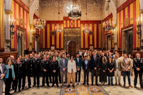 La Policía Local de Murcia participa en la celebración del 20 aniversario de Gaylespol, la asociación de agentes LGTBI+
