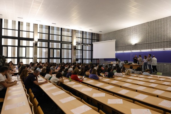 Más de 152.000 opositores se presentan este sábado a las 18.000 plazas de la Administración del Estado