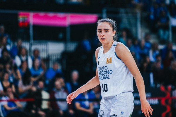 La alicantina Ángela Mataix también deja el Hozono Jairis, como hicieron antes Bertsch y Ekh
