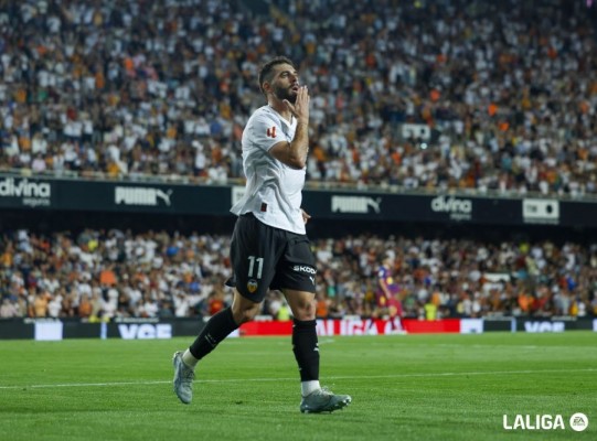 El Valencia gana al Barça, pero se queda sin Europa