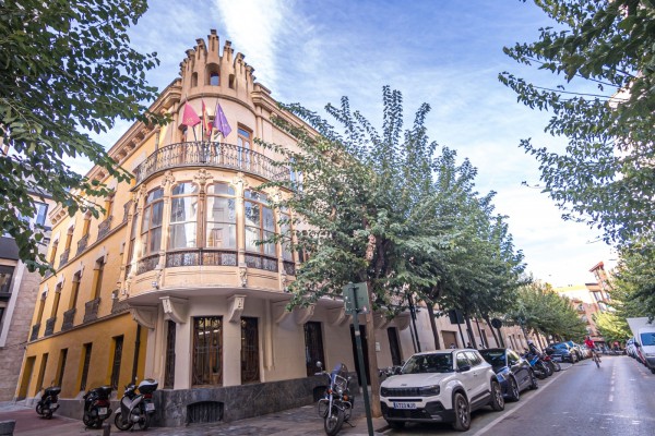 Cultura restaurará la fachada de la Casa Díaz Cassou, el edificio más representativo del modernismo en Murcia