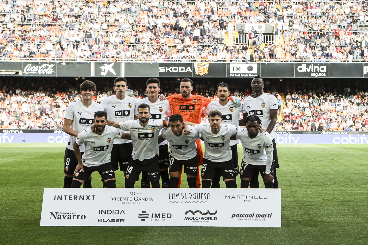 El Valencia CF, obligado a reforzarse en todas sus líneas
