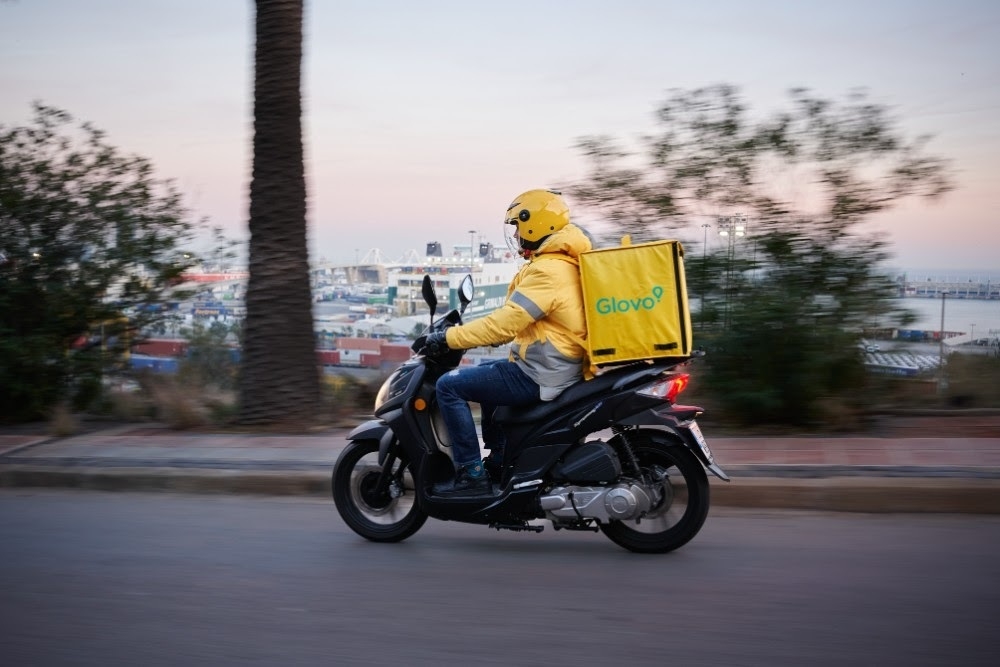Delivery Hero, dueño de Glovo, se dispara en Bolsa tras confirmar una oferta de Uber