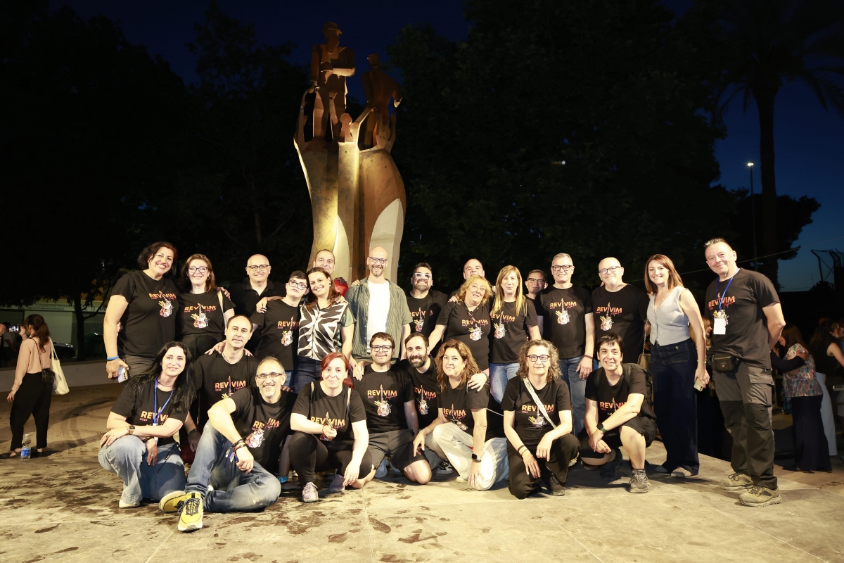 Paiporta inaugura un monumento en recuerdo de las víctimas de la Dana y homenaje al voluntariado