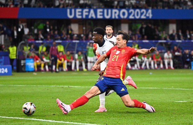 El balón con el que España ganó la EURO se subastará a favor de la Fundación para la Infancia de la UEFA