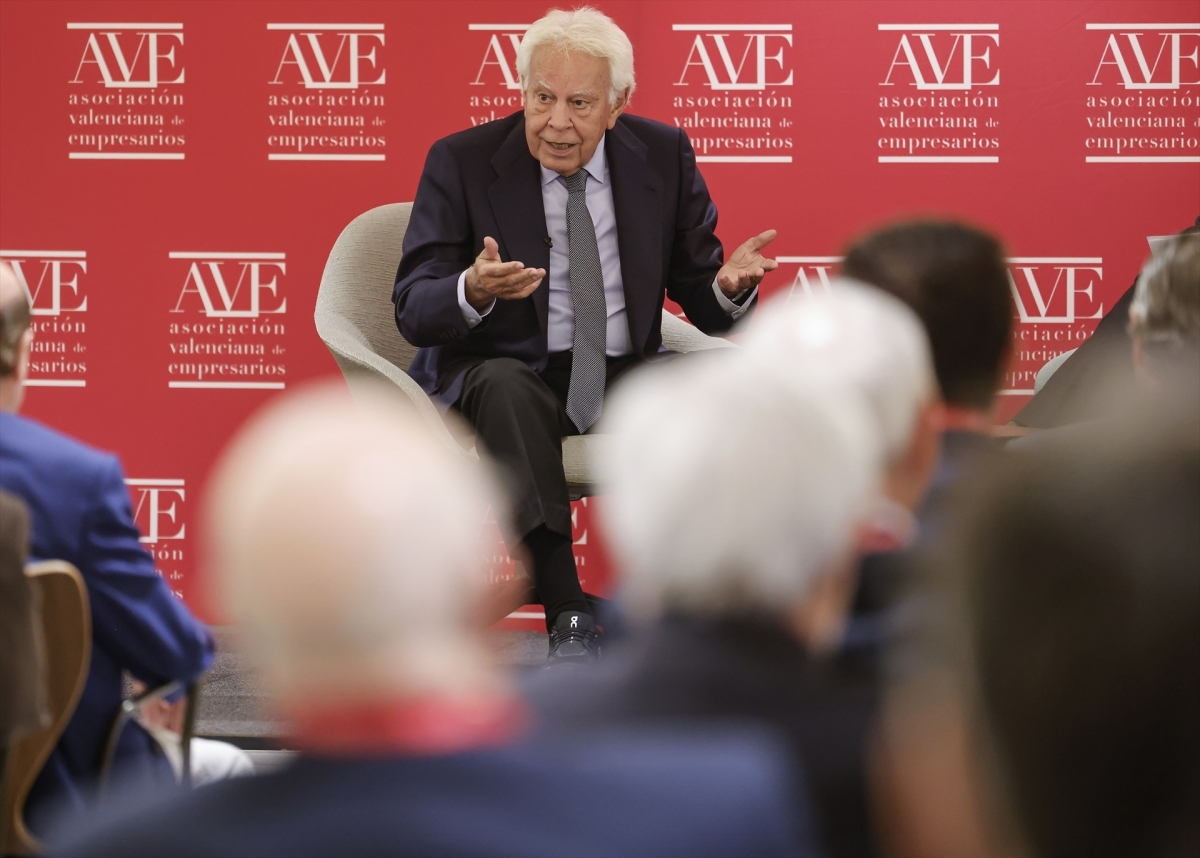 Felipe González defiende que debería haber elecciones 