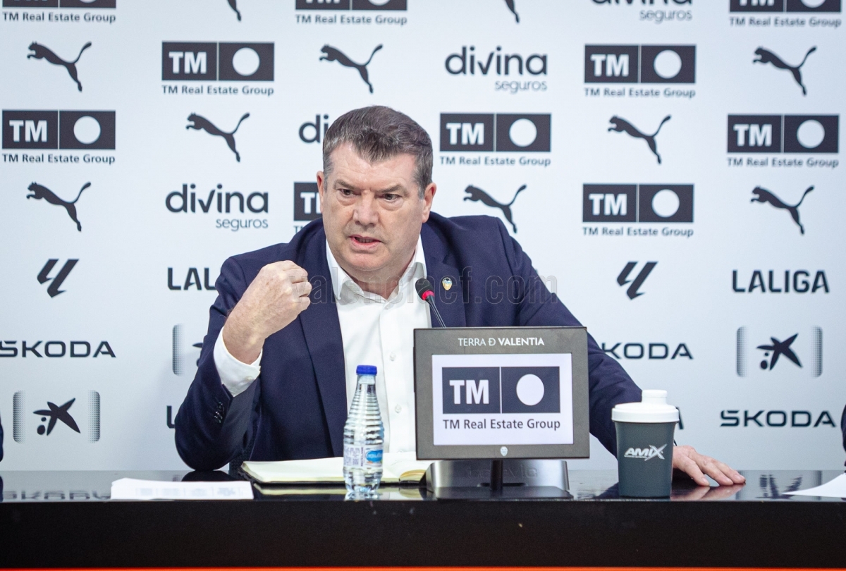 Ron Gourlay cumple un año en el Valencia CF