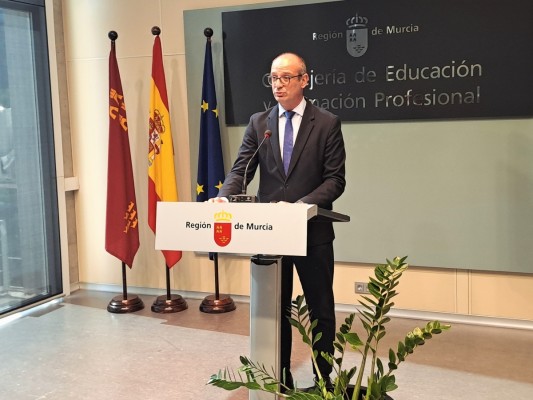 La Región de Murcia se queda sin el programa de auxiliares de conversación por 