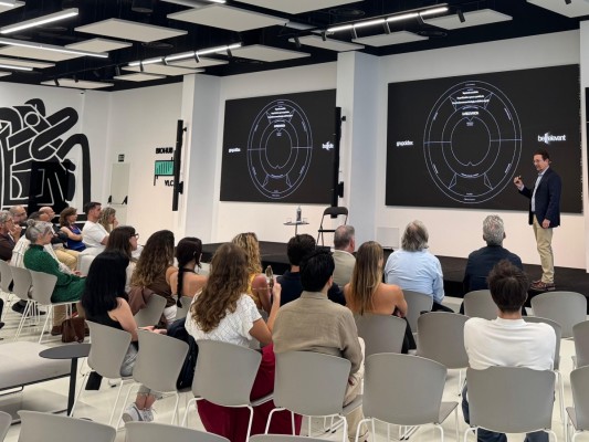 Grupo Idex y Kártica se alían para impulsar una nueva marca de branding en Valencia