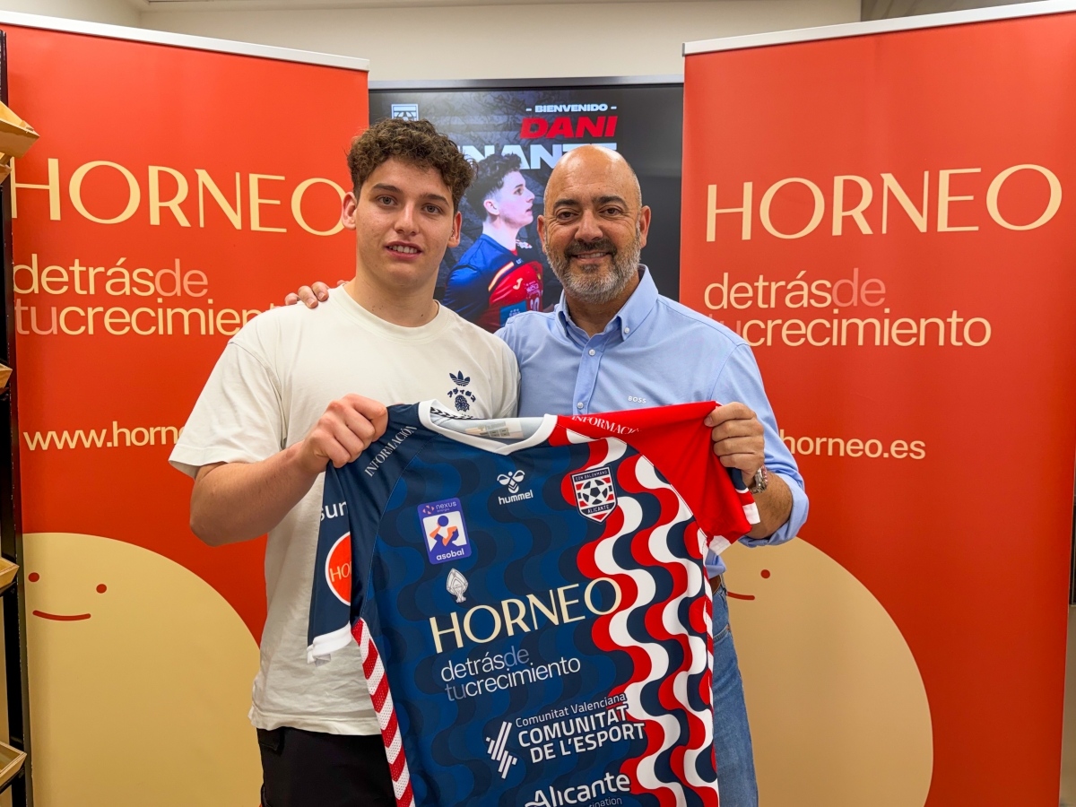 El Eón Alicante ficha hasta 2029 al joven extremo Daniel Reinante, quien llega procedente de Agustinos