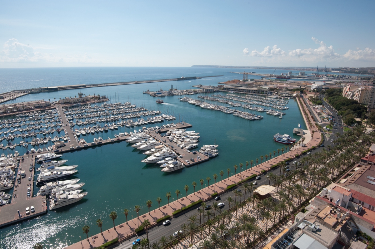 Así se proyecta la nueva marina para megayates de Alicante: selección de contratista y obra para 2027