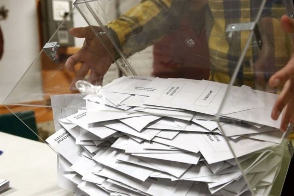 'Tic, tac' con las elecciones municipales en Castellón: los partidos cuecen las candidaturas a falta de un año