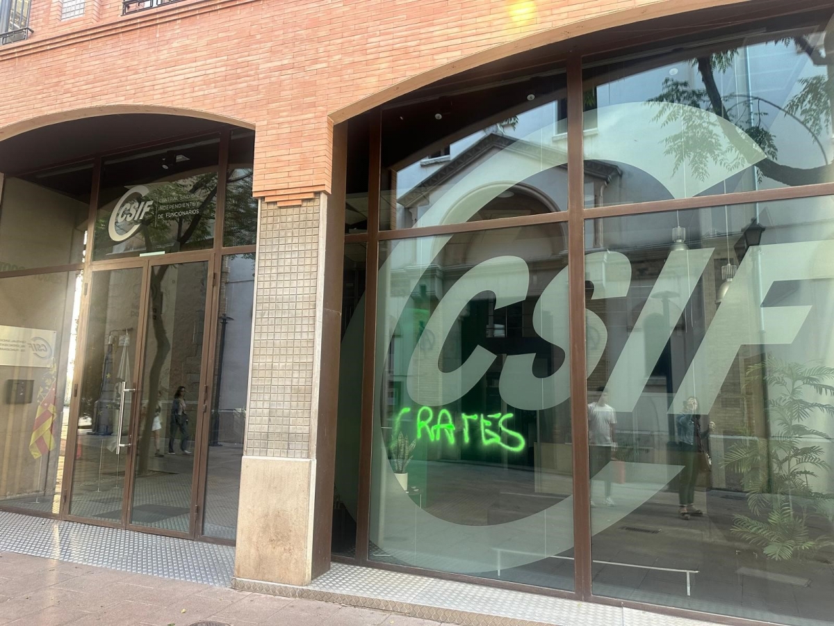 CSIF denuncia actos vandálicos en su sede en Castellón tras la reunión con Educación