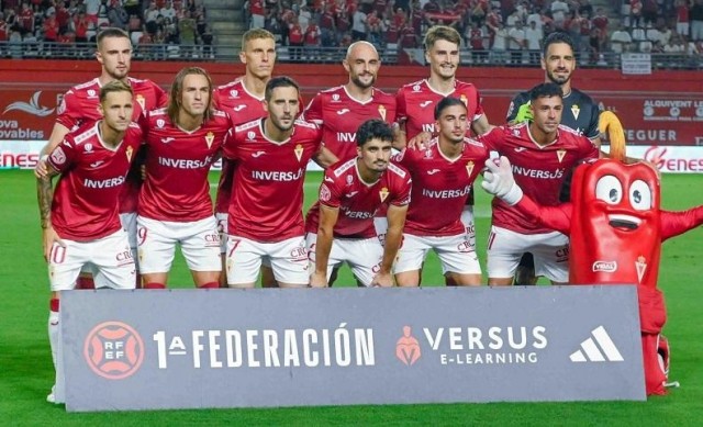 El Murcia tiene a 14 de sus 27 jugadores con contrato para su quinto año en Primera RFEF