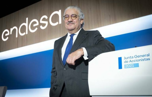 Endesa recorta un 9% sus ganancias a junio, hasta los 800 millones, pero reafirma objetivos para 2024
