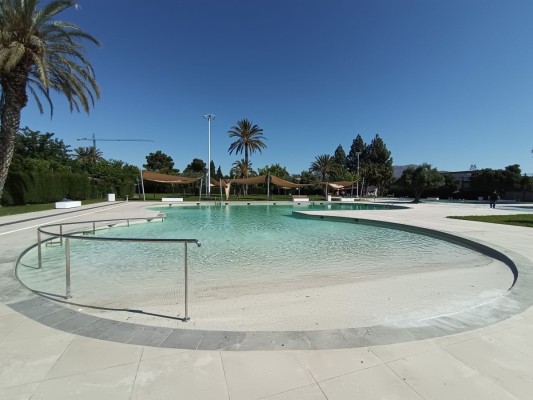 Novelda adelanta la apertura de las piscinas municipales al 29 de mayo y amplía la temporada hasta agosto