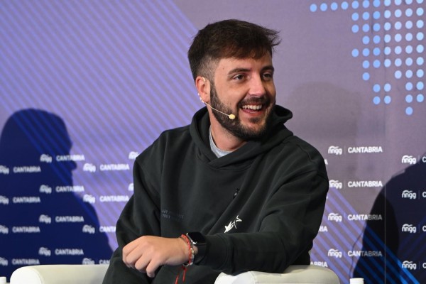 El aguileño Landáburu arranca su campaña para liderar Nuevas Generaciones en España