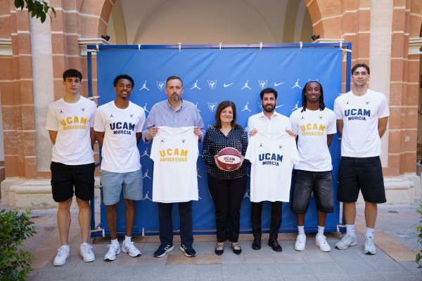 Falk, del UCAM CB: 