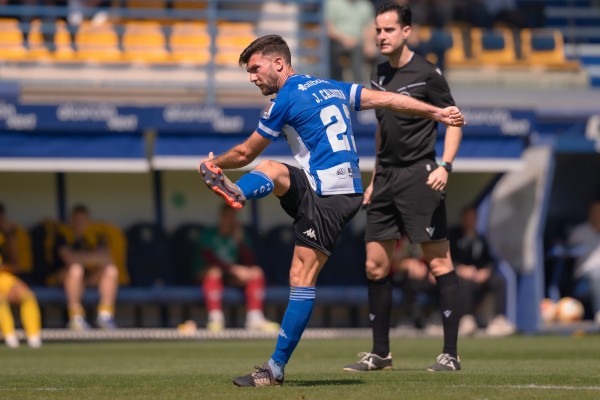 CD Lugo, Nàstic de Tarragona y el fútbol polaco tientan a Calavera, cuya cesión vuelve a querer el Hércules CF
