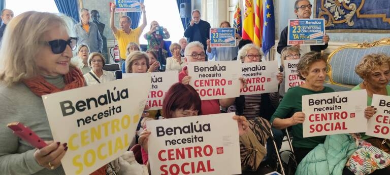 La presión vecinal surte efecto: Alicante arrendará un local como centro de mayores en Benalúa