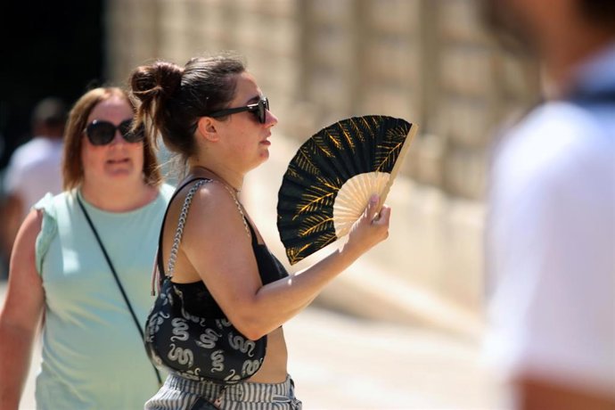 Suben la alerta por calor en la Vega del Segura: 21 municipios tendrán 40 grados el martes; Murcia y Molina llegarán a 41 grados