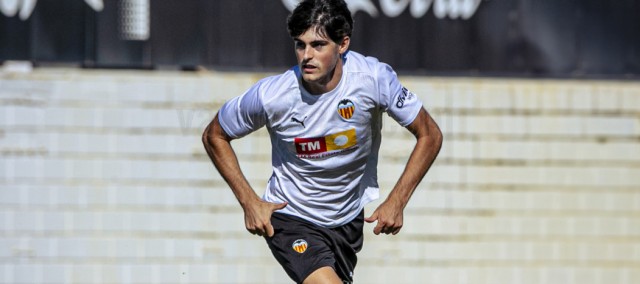 La Real Sociedad piensa en Javi Guerra