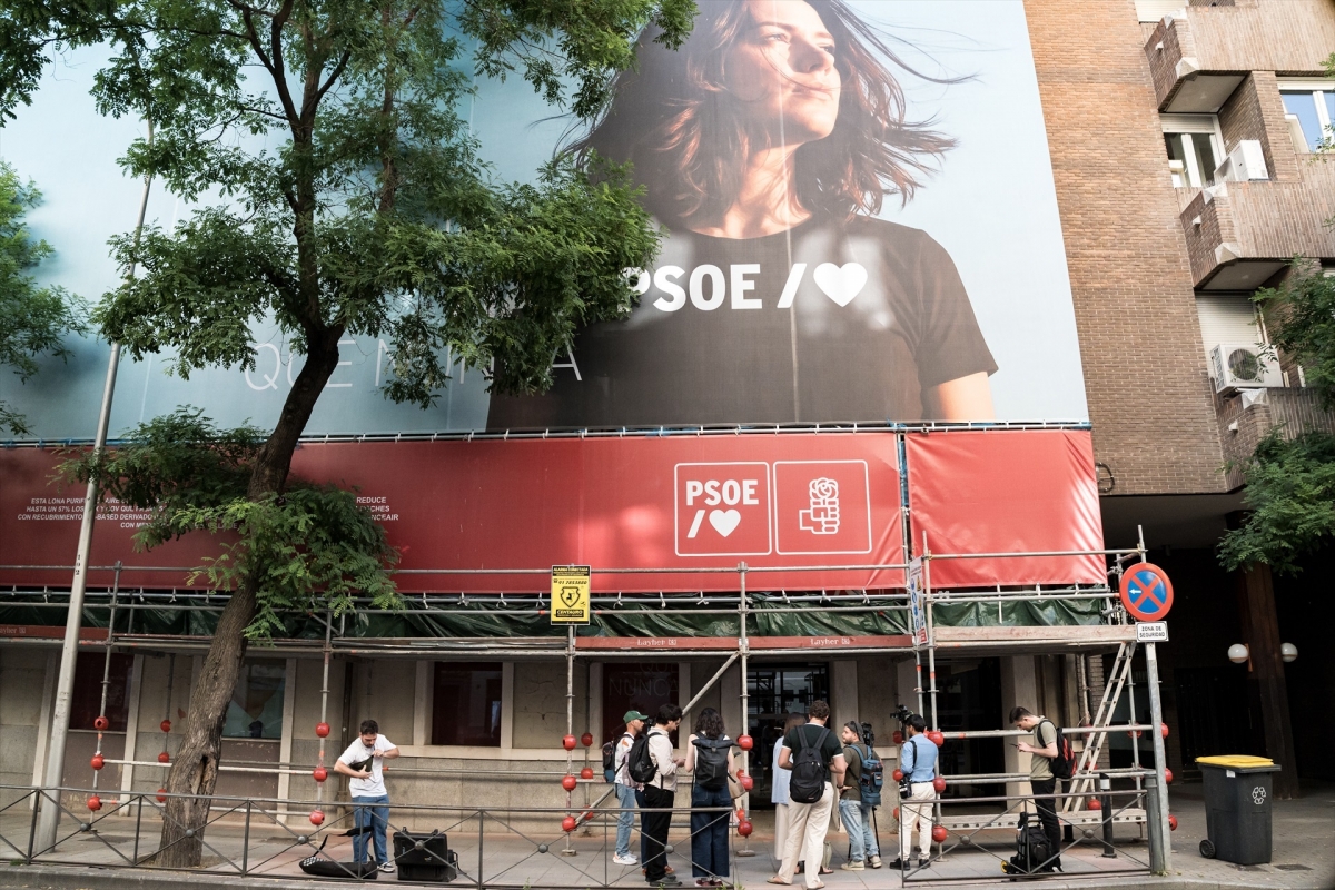 La UCO accede a la sede del PSOE en Ferraz por una investigación de la Audiencia Nacional por el 'caso Leire'