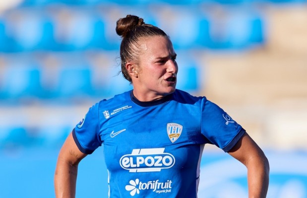 El Alhama ya piensa en la próxima temporada: Raquel Pinel renueva tras bajar desde la Liga F Moeve
