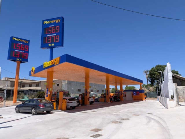 Continúa la fiebre por las gasolineras low cost en la Región: Plenergy estrena surtidores en Murcia y Cartagena