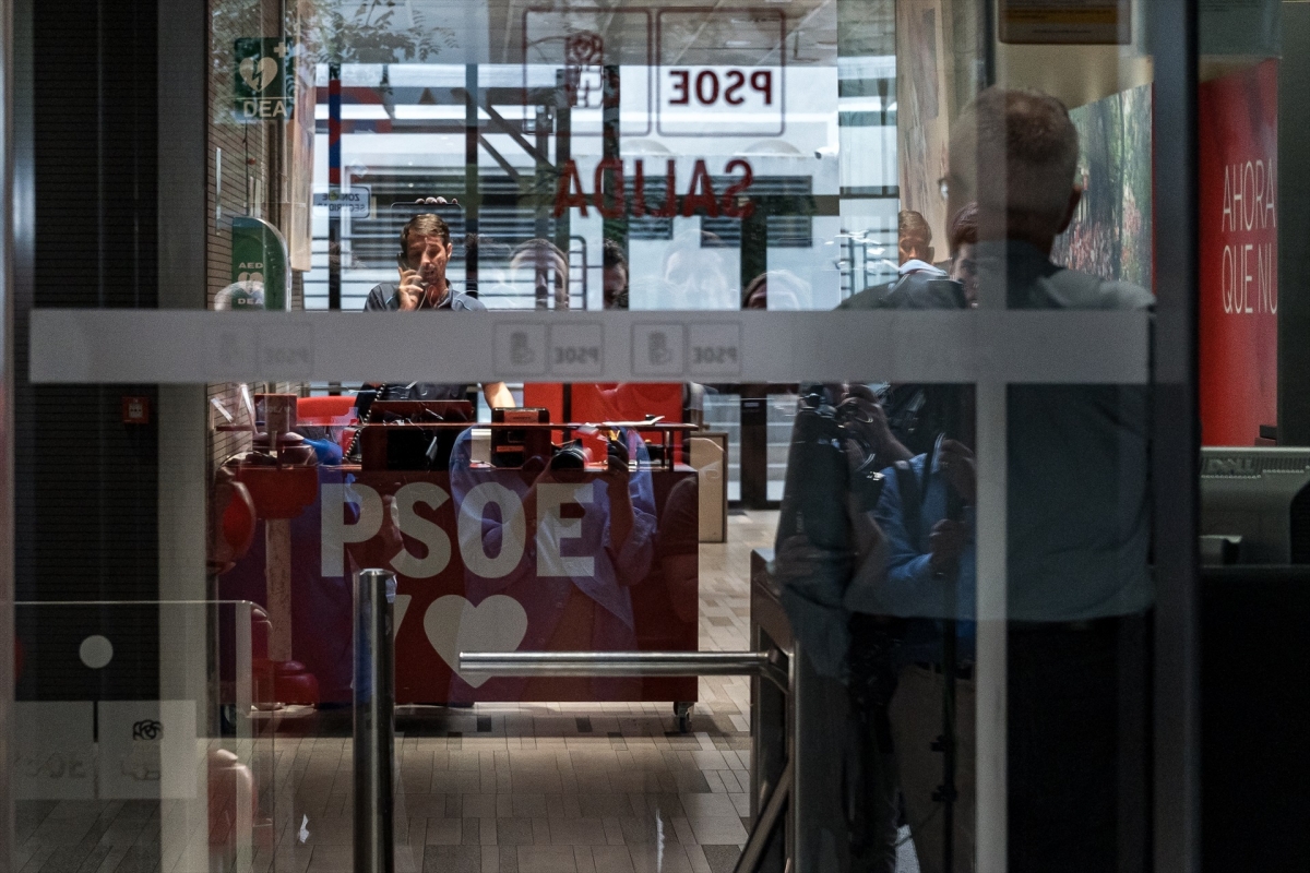La UCO accede a la sede del PSOE en Ferraz por una investigación de la Audiencia Nacional por el 'caso Leire'