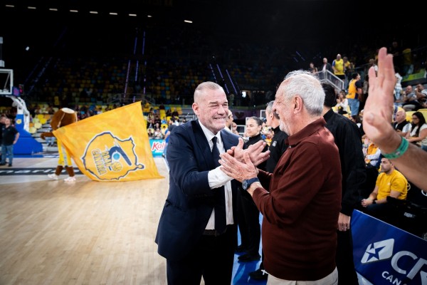 Néstor García, sobre el duelo ante Valencia Basket: “Estamos en una situación límite, pero todavía tenemos vida”