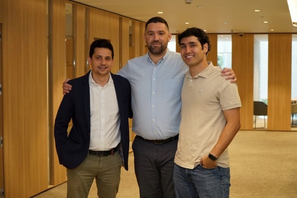 Manuel Hernández (La Boca Te Lía), Juan Poveda (Twin Freaks) y Alberto Tarazona (Vialta) competirán por el Premio Jóvenes Empresarios