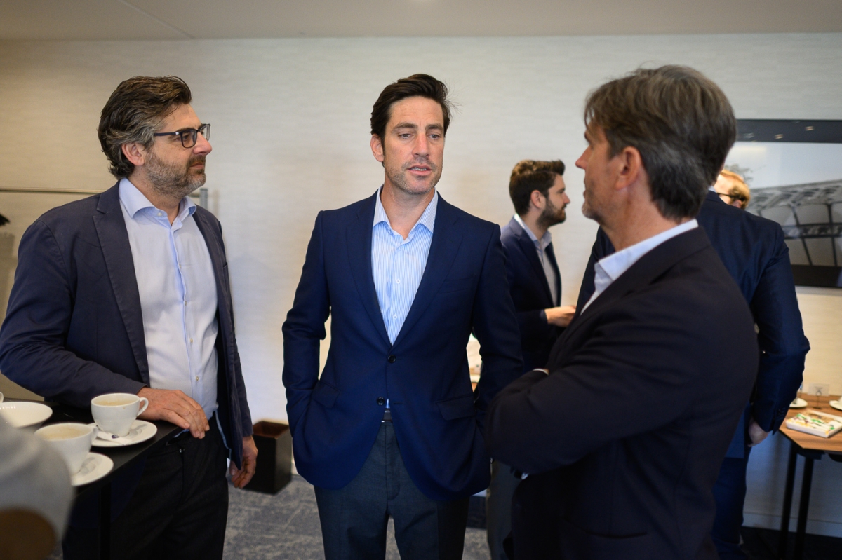El desayuno Foro Plaza 'Un cambio de paradigma para el modelo energético', en imágenes
