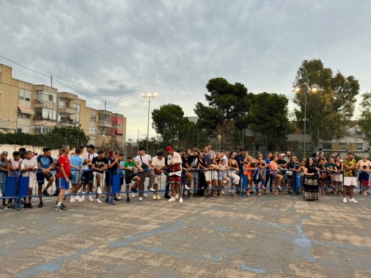 Vox insta al PP de Alicante a renovar las pistas deportivas de Barítono Paco Latorre