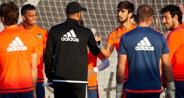 El Valencia CF vuelve al trabajo para preparar el duelo ante el Málaga