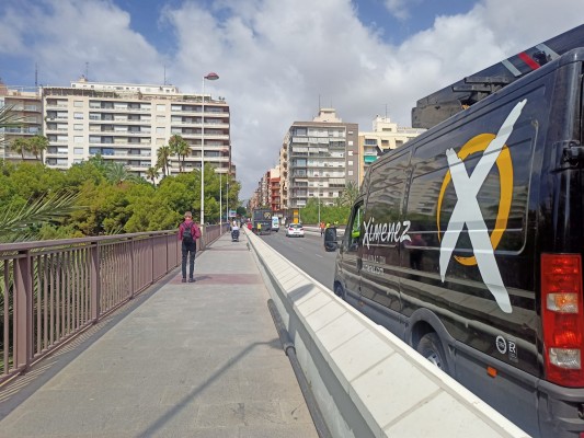 Elche activa la renovación de puentes en el de Altamira y Pont Nou: jardineras y barandillas
