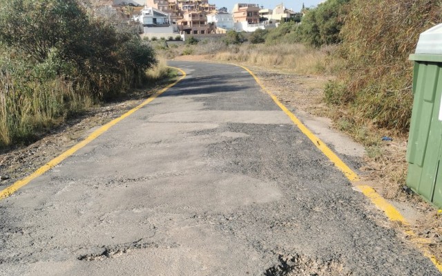 El PSOE de Cartagena denuncia el  mal estado de Cala Reona por los accesos y la rotura del emisario