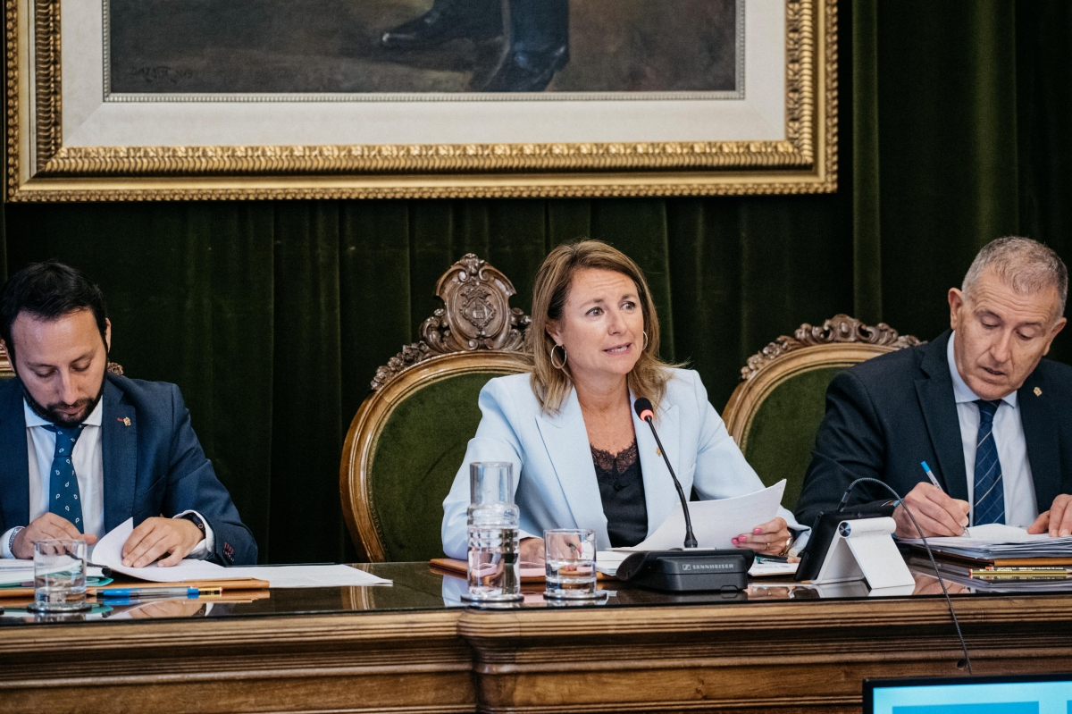 El concejal de Urbanismo, Sergio Toledo; la alcaldesa, Begoña Carrasco; y el portavoz del gobierno, Vicent Sales. - El concejal de Urbanismo, Sergio Toledo; la alcaldesa, Begoña Carrasco; y el portavoz del gobierno, Vicent Sales.