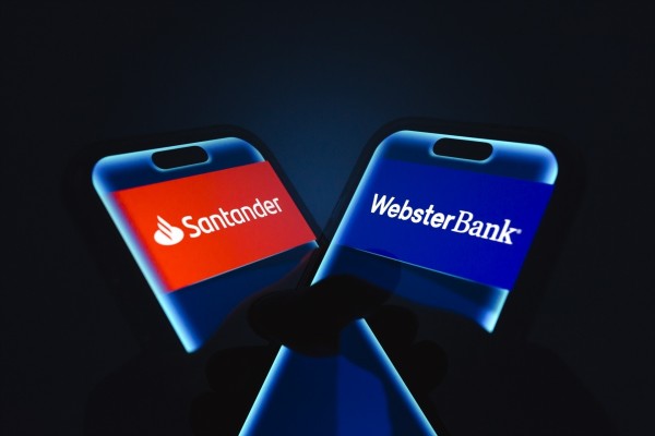 El 41% de los accionistas de Webster rechaza el bonus a sus ejecutivos por la venta a Santander